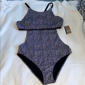 PATAGONIA SWIM SUIT OBO NWT